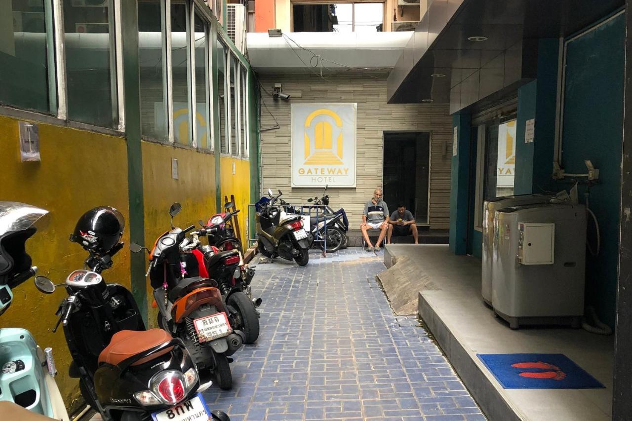 Hotel Oyo 1146 Paris In Bangkok Exterior foto